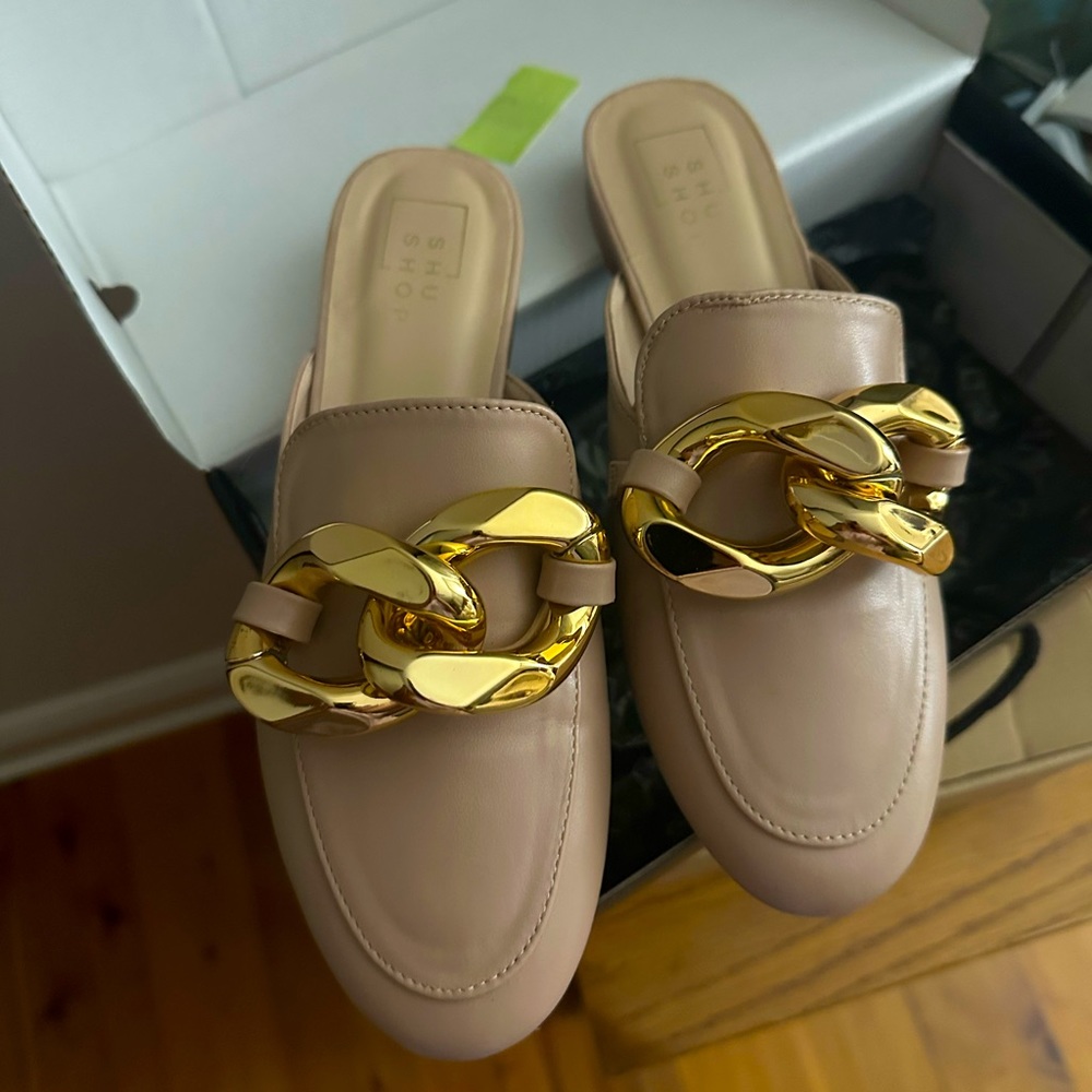 New with Box SHUSHOP Alexis Mules